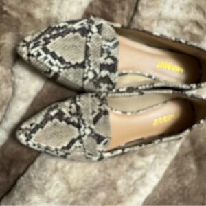 Bamboo snake print flats